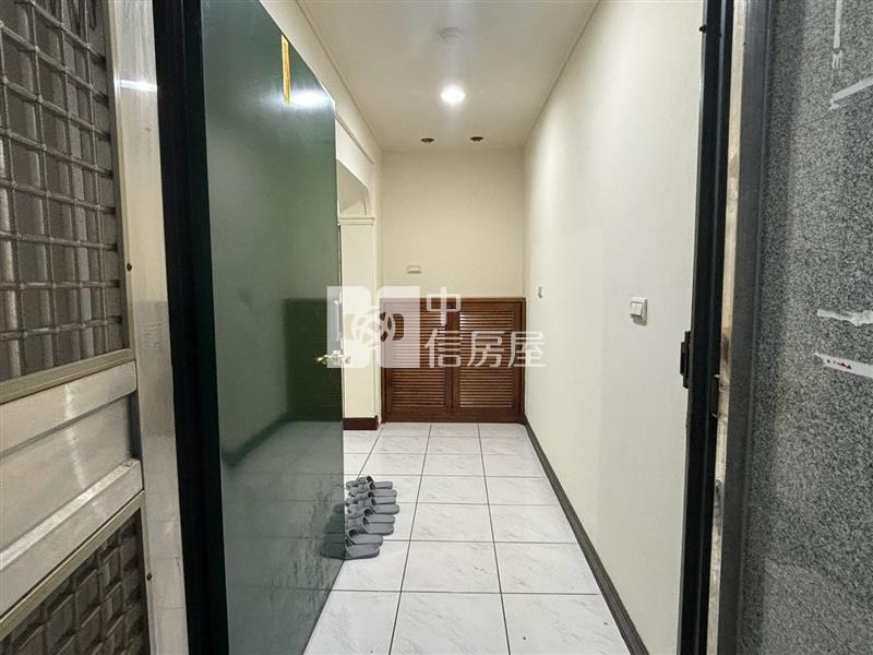 (綠的世界)南區綠園道大三房美屋房屋室內格局與周邊環境