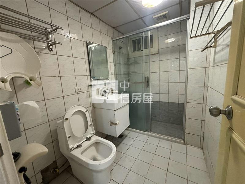(綠的世界)南區綠園道大三房美屋房屋室內格局與周邊環境
