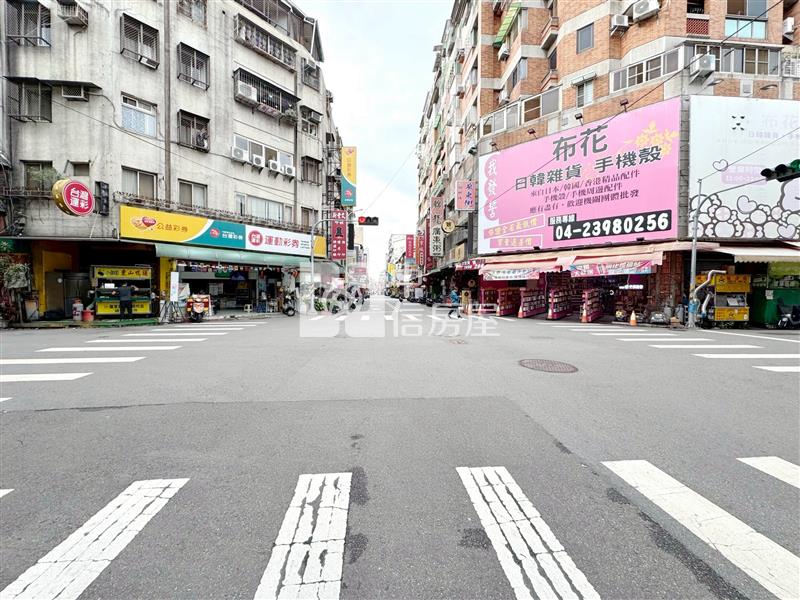 中國醫大德街熱鬧店住房屋室內格局與周邊環境