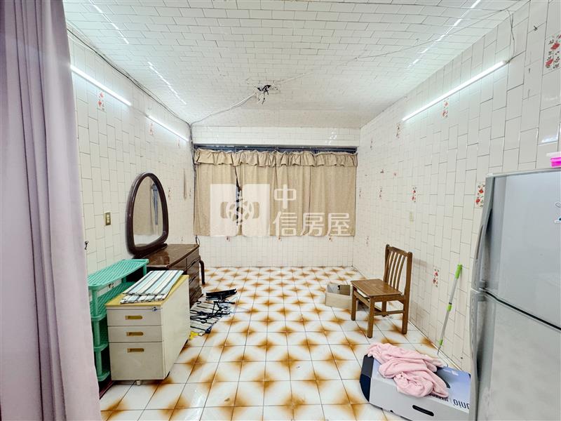 聖心中學商機透天戶房屋室內格局與周邊環境