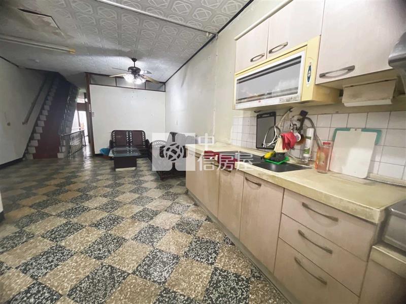 近內壢工業區/內壢國中旁透天店面住家房屋室內格局與周邊環境