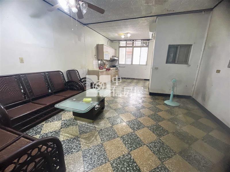 近內壢工業區/內壢國中旁透天店面住家房屋室內格局與周邊環境