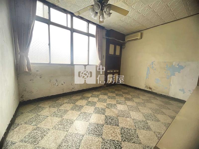 近內壢工業區/內壢國中旁透天店面住家房屋室內格局與周邊環境