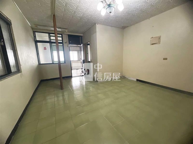 近內壢工業區/內壢國中旁透天店面住家房屋室內格局與周邊環境