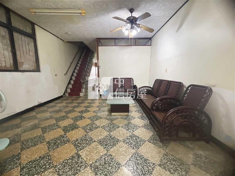 近內壢工業區/內壢國中旁透天店面住家房屋室內格局與周邊環境