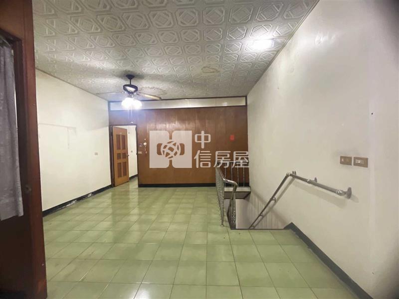 近內壢工業區/內壢國中旁透天店面住家房屋室內格局與周邊環境