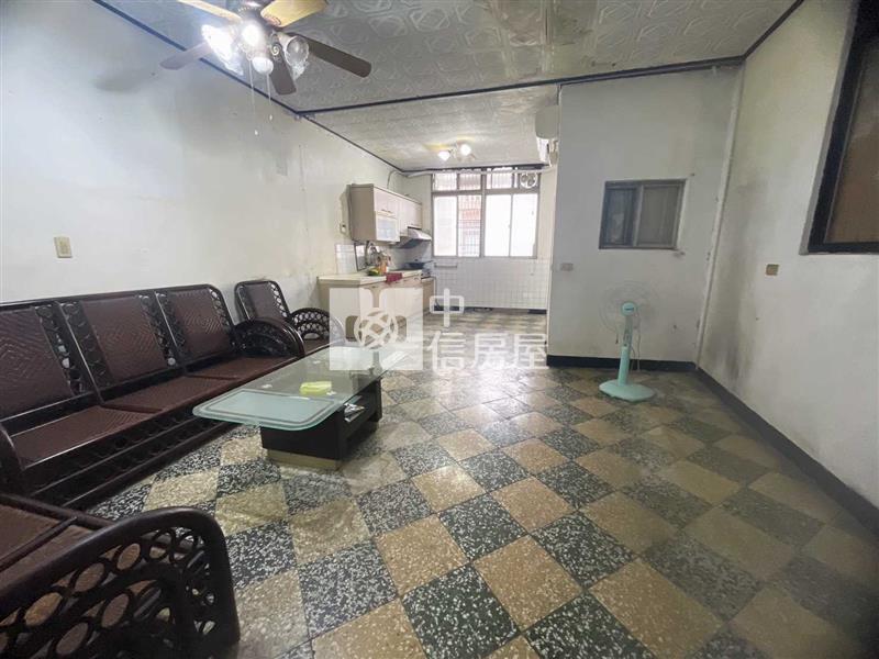 近內壢工業區/內壢國中旁透天店面住家房屋室內格局與周邊環境