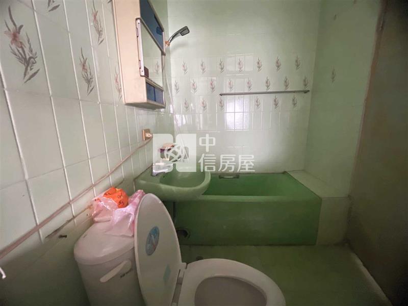 近內壢工業區/內壢國中旁透天店面住家房屋室內格局與周邊環境