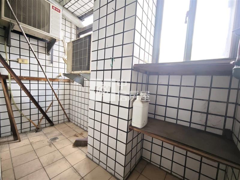 大里軟體園區旁3+1房車位美廈房屋室內格局與周邊環境