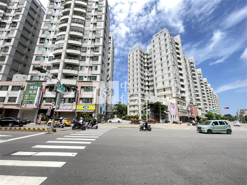 長榮新城大坪數三房+平車房屋室內格局與周邊環境