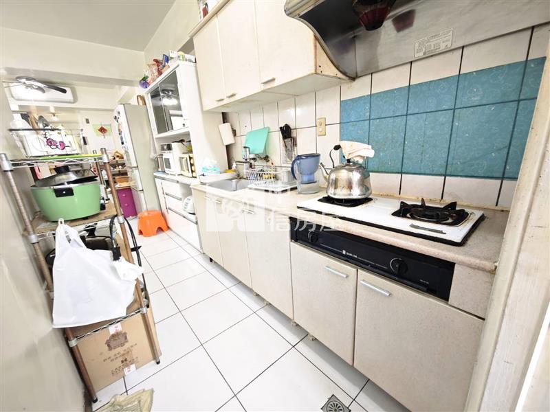 大里陽光低總價三房兩衛+車位房屋室內格局與周邊環境