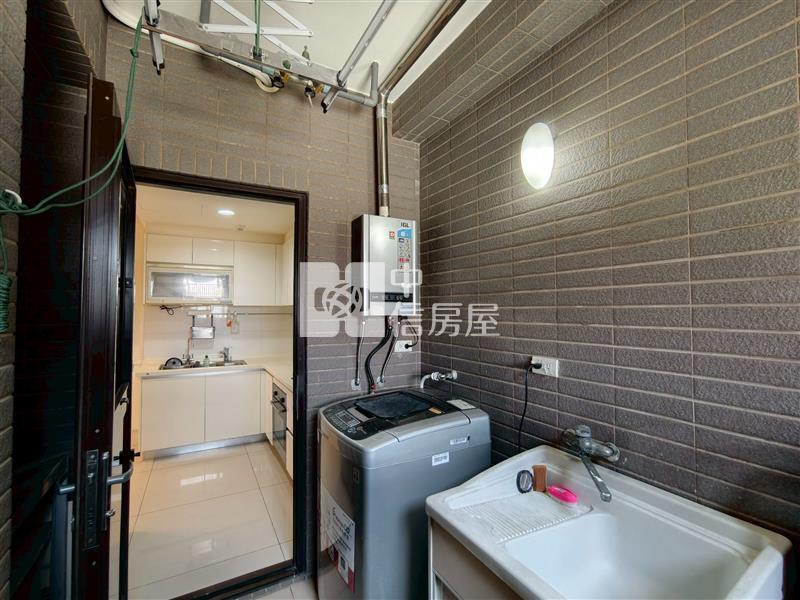 lalaport輕屋齡三房平車房屋室內格局與周邊環境
