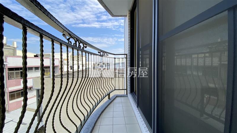 烏日高鐵特區全新別墅房屋室內格局與周邊環境