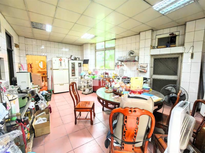 太平*福客盈門*百坪黃金大店面房屋室內格局與周邊環境
