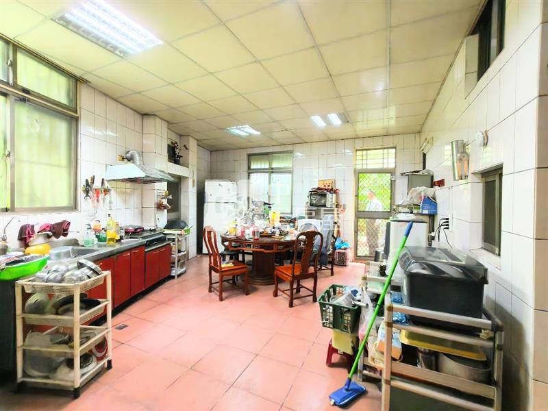 太平*福客盈門*百坪黃金大店面房屋室內格局與周邊環境