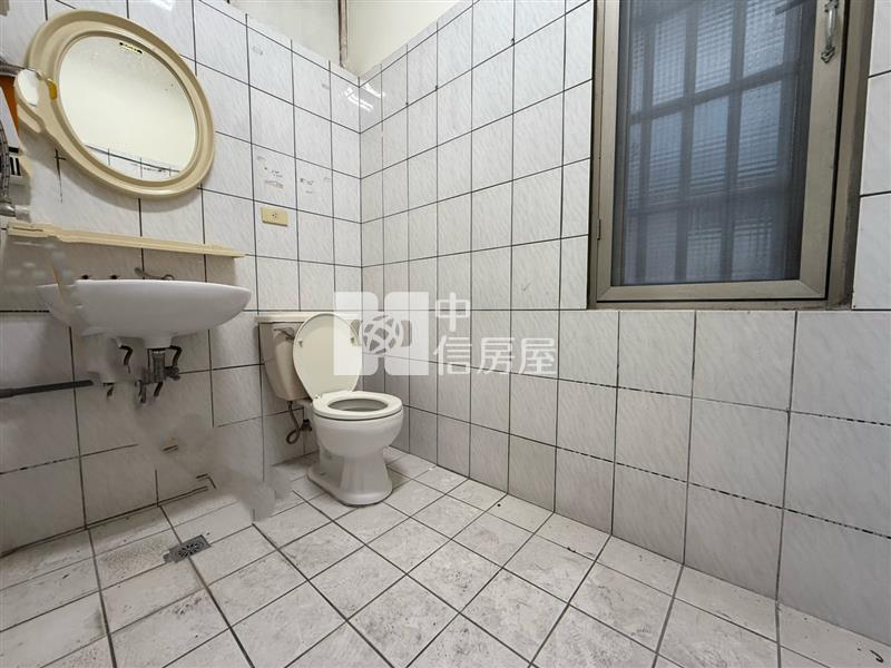 美崙海頓一樓優質店面房屋室內格局與周邊環境