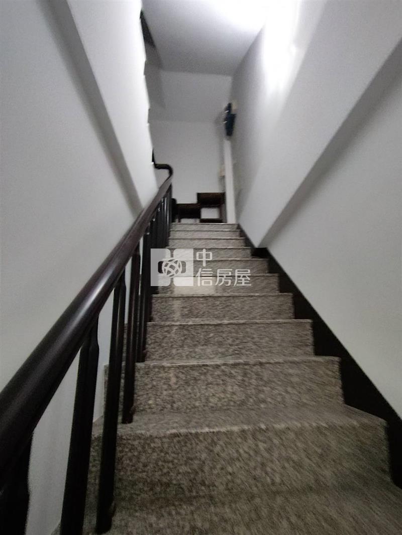 南科LM重劃區/雙面臨路/朝南美車墅房屋室內格局與周邊環境