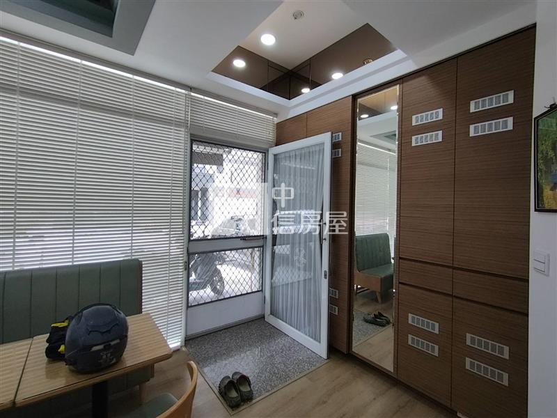 南科LM重劃區/雙面臨路/朝南美車墅房屋室內格局與周邊環境
