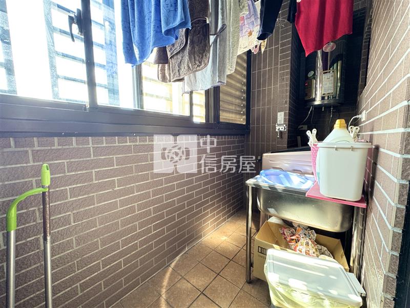 大清城品2房車房屋室內格局與周邊環境