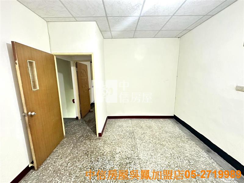柳子林車庫美別墅房屋室內格局與周邊環境