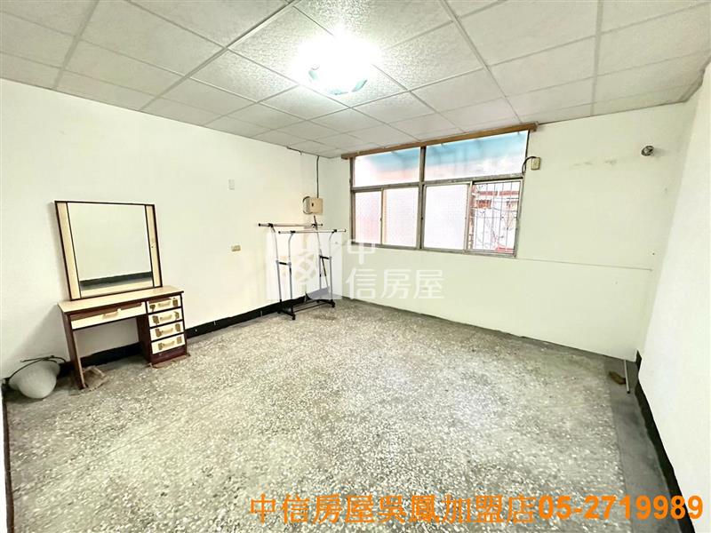 柳子林車庫美別墅房屋室內格局與周邊環境