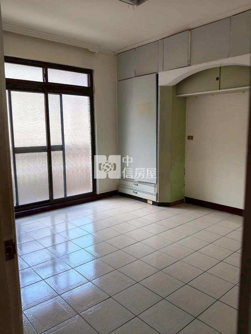 中壢後站林森國小旁大面寬透天房屋室內格局與周邊環境
