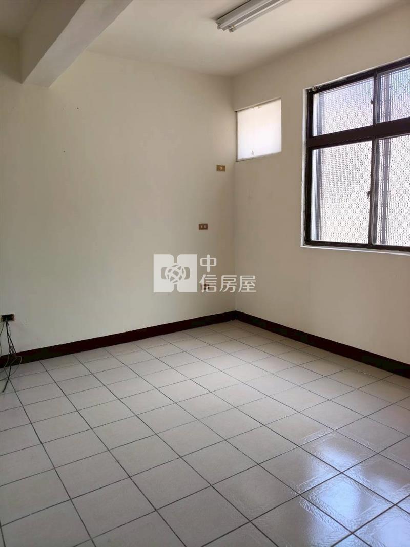 中壢後站林森國小旁大面寬透天房屋室內格局與周邊環境