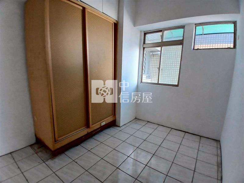 海華商圈稀有釋出/大露臺3房車房屋室內格局與周邊環境
