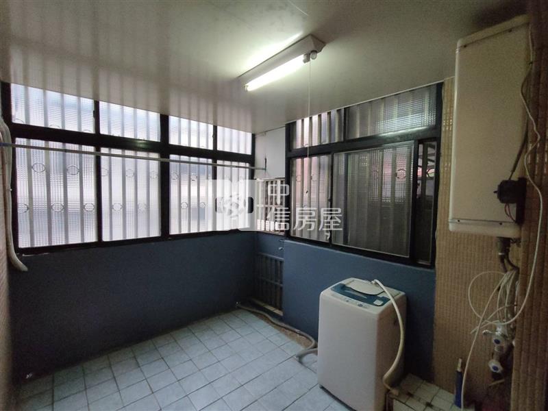 【奔馳】東區學區美公寓房屋室內格局與周邊環境