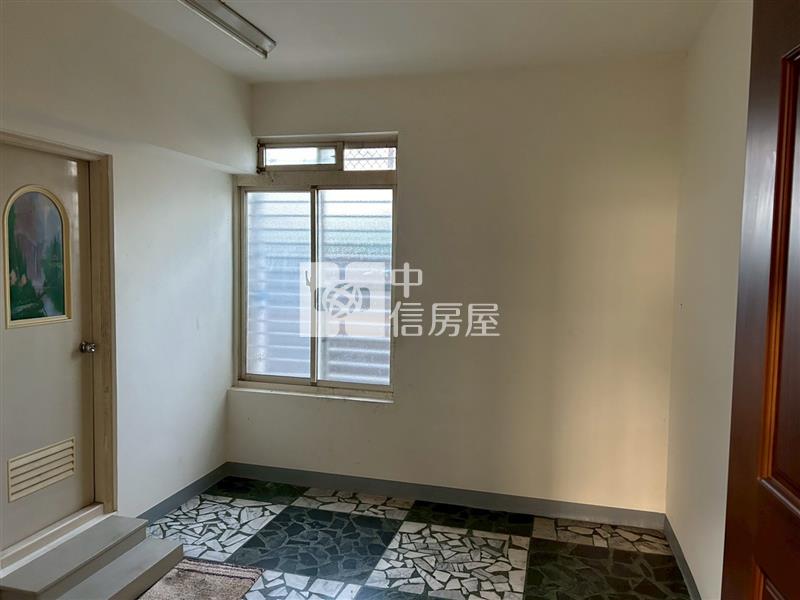大溪三角窗電梯透店房屋室內格局與周邊環境
