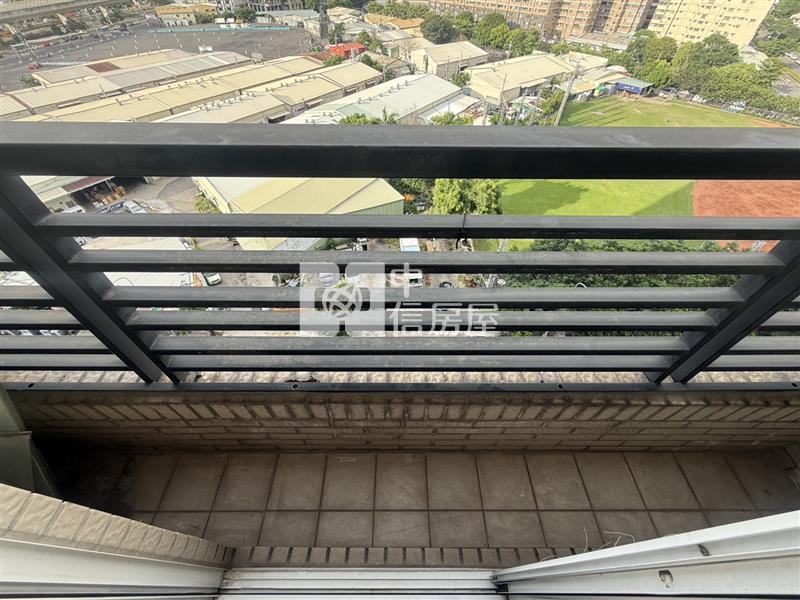 震後中山醫秀泰低公設五房平車房屋室內格局與周邊環境
