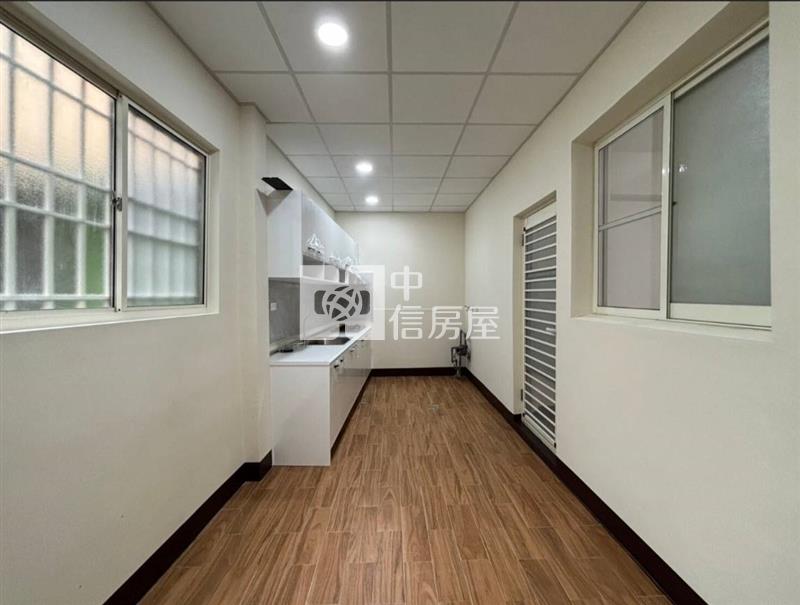 潮州文教區面寬超優質車墅房屋室內格局與周邊環境