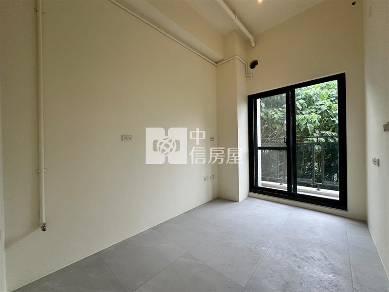 南投市同源全新電梯陽台套房4B房屋室內格局與周邊環境