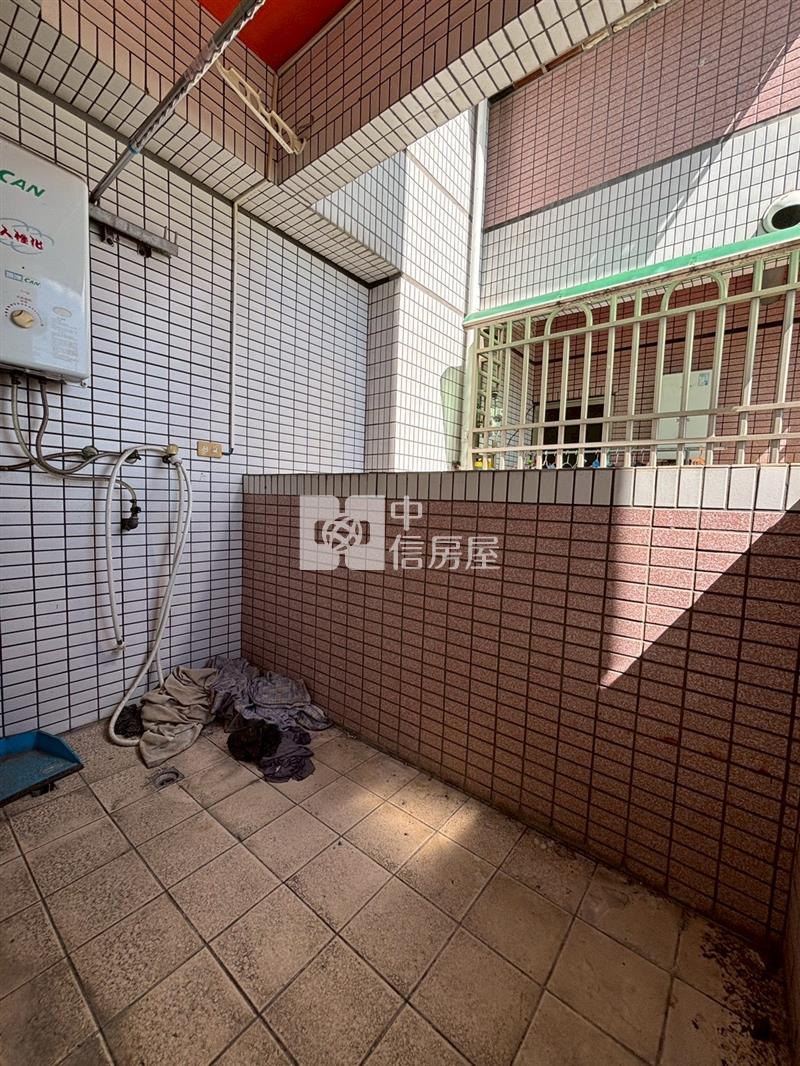 大里軟體園區低總價兩房車位房屋室內格局與周邊環境