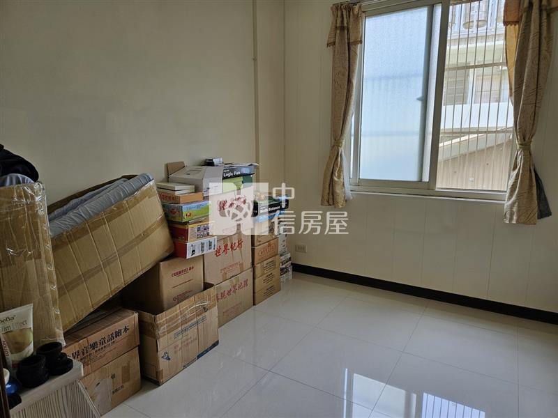近A21捷運站 5房 店住房屋室內格局與周邊環境