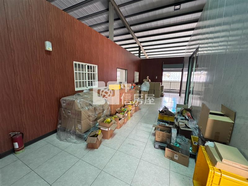 霧峰中正路大面寬雙臨路三照廠房房屋室內格局與周邊環境