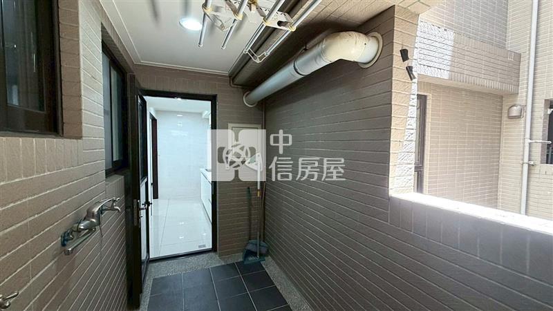 晴綻花園軍功商圈高樓三房平車房屋室內格局與周邊環境