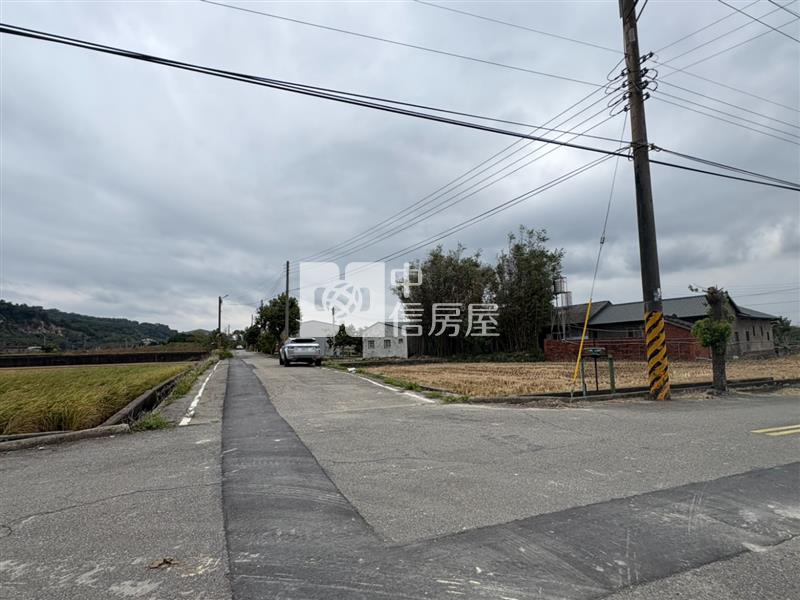 苗栗苑裡★上館活動中心旁★臨路5米農地房屋室內格局與周邊環境