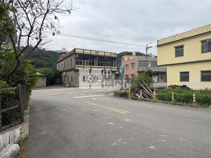 苗栗苑裡★上館活動中心旁★臨路5米農地房屋室內格局與周邊環境