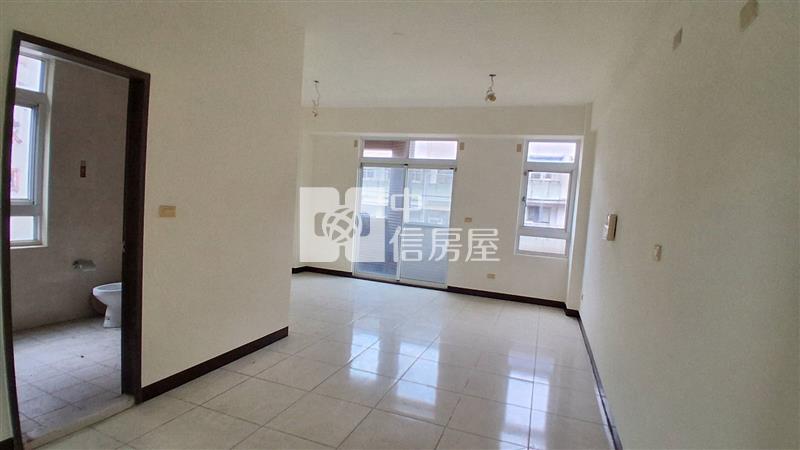 新橫濱商圈/北二高德育學院旁米蘭邊間透天店住(ㄧ)房屋室內格局與周邊環境