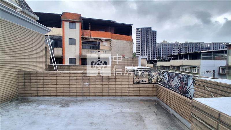 新橫濱商圈/北二高德育學院旁米蘭邊間透天店住(ㄧ)房屋室內格局與周邊環境