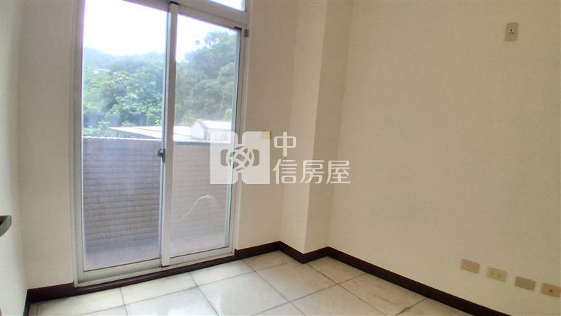 新橫濱商圈/北二高德育學院旁米蘭邊間透天店住(ㄧ)房屋室內格局與周邊環境