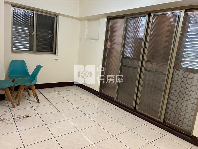 華勛市場三房車房屋室內格局與周邊環境