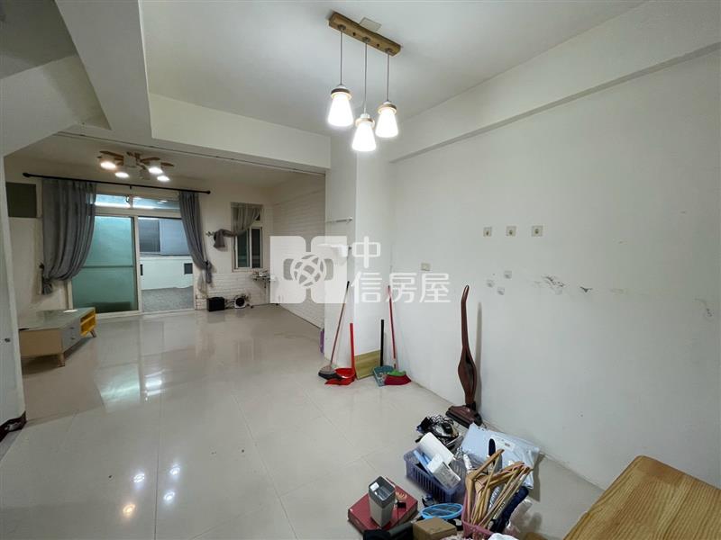 福人微笑美透天房屋室內格局與周邊環境