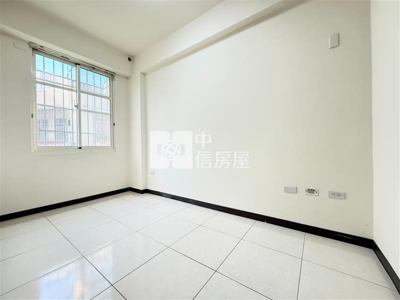 潭陽國小四房臨路別墅房屋室內格局與周邊環境
