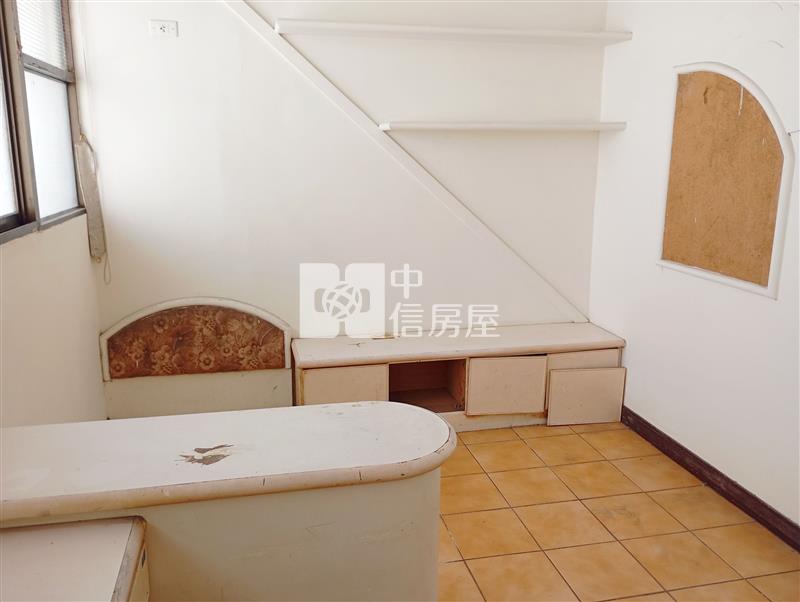 (書香畫境)烏日光德國中旁庭院美墅房屋室內格局與周邊環境