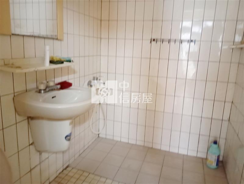 (書香畫境)烏日光德國中旁庭院美墅房屋室內格局與周邊環境