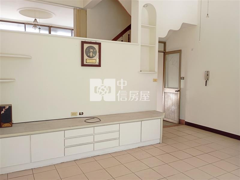 (書香畫境)烏日光德國中旁庭院美墅房屋室內格局與周邊環境