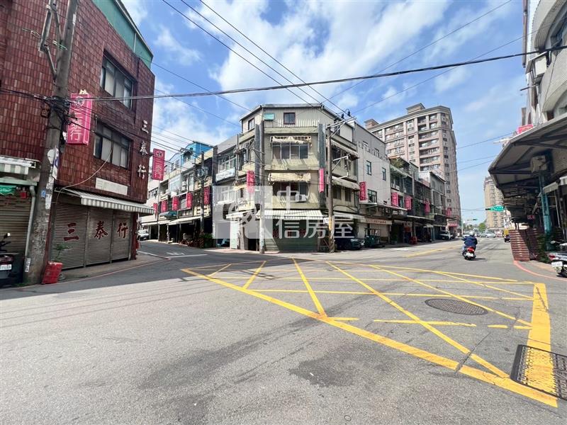 中壢青果市場連三攤位房屋室內格局與周邊環境