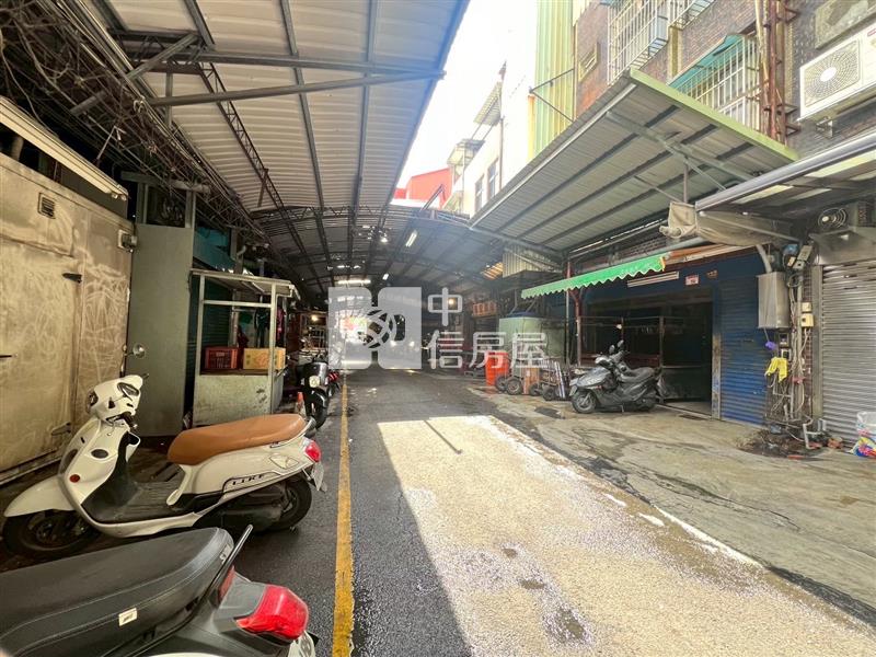 中壢青果市場連三攤位房屋室內格局與周邊環境